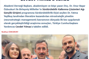 Doç. Dr. Özbozkurt ile Dr. Yeşilkuş, Nörostratejik Yönetim Projesini Cevdet Yılmaz’a sundu